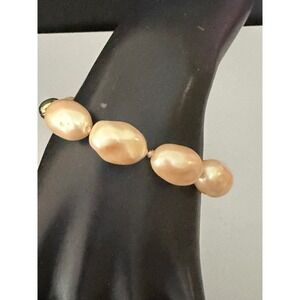 Monet Imitation Pearl Bracelet 6.5 in Cream Baroque Style Gold Tone Ball Clasp